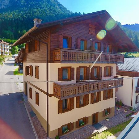 Ajarnola Locazioni Turist Hotel Auronzo di Cadore Buitenkant foto